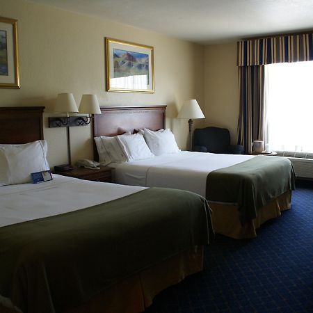 Holiday Inn Express Hotels & Suites Mountain Home, An Ihg Hotel Room photo